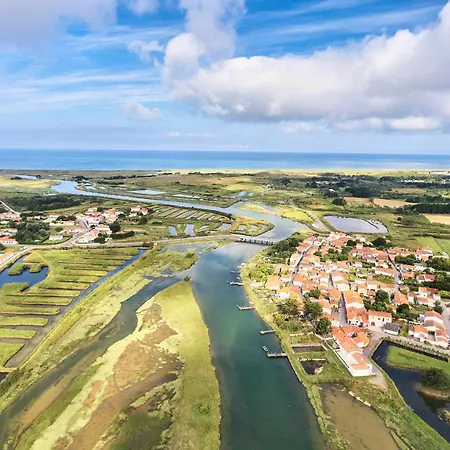 Holiday home Maison Renovee, Loft Artiste, Brem Sur Mer, 3 Pers, Wifi - Fr-1-231-336 *