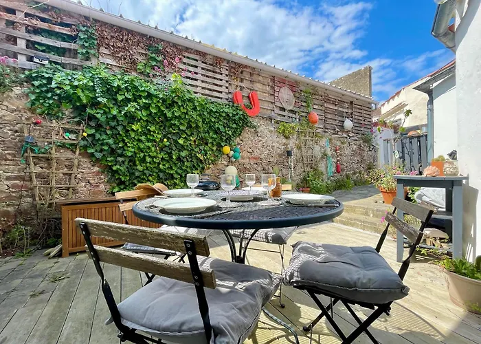 Maison Renovee, Loft Artiste, Brem Sur Mer, 3 Pers, Wifi - Fr-1-231-336 Holiday home